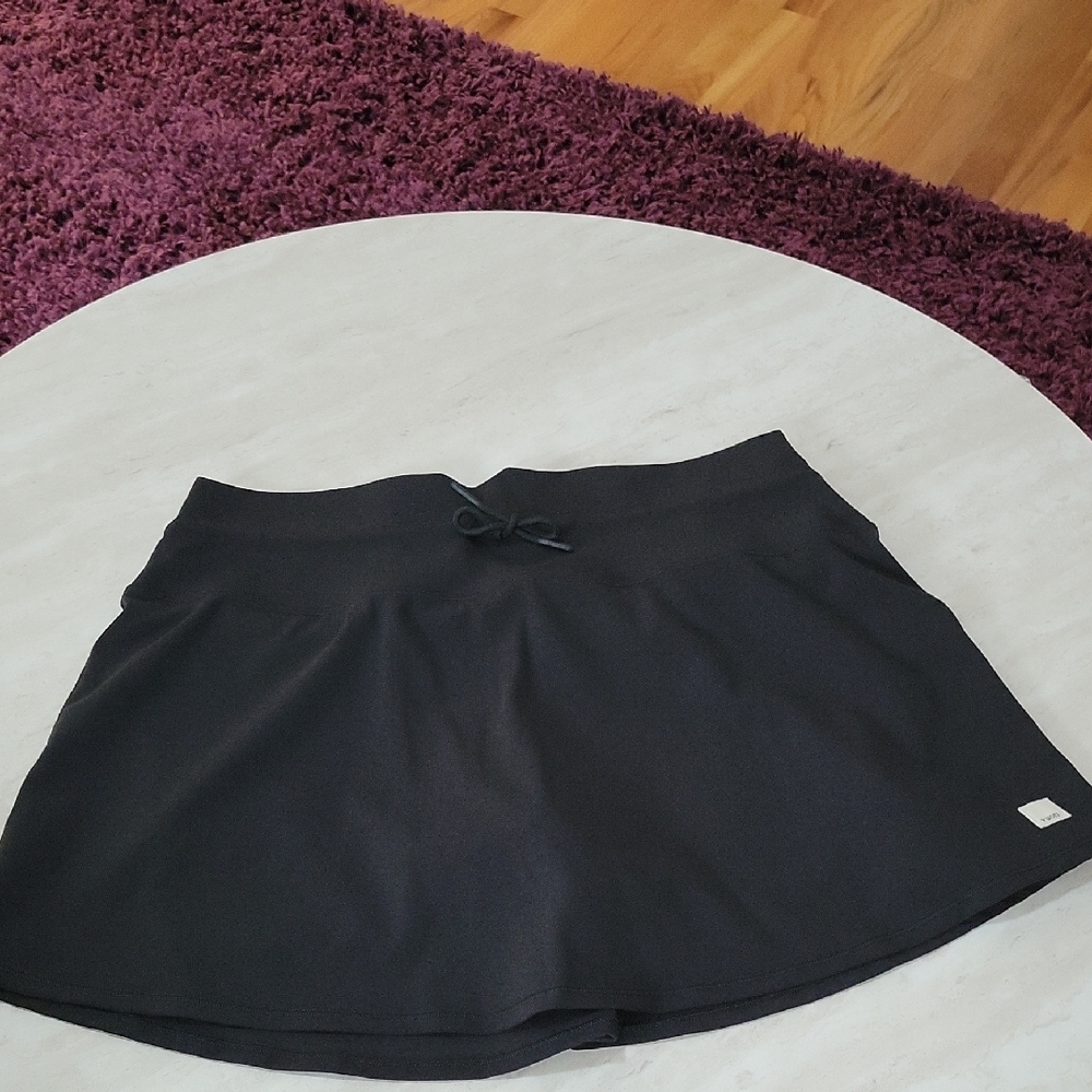 Vuori Black Mini Skirt